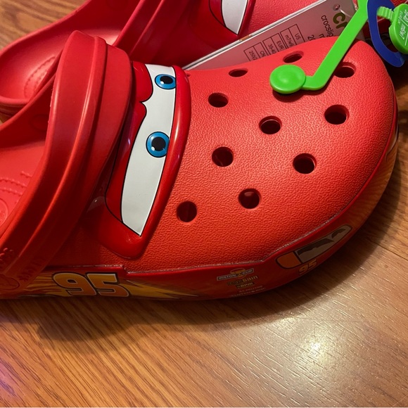 Crocs - Lightning McQueen/Adult - NWT! - Picture 2 of 6
